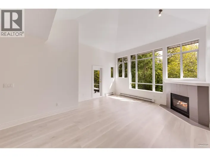 405 3625 WINDCREST DRIVE, North Vancouver