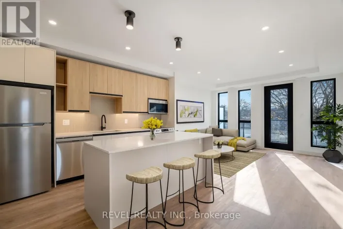 405 - 4390 HILLVIEW DRIVE, Lincoln