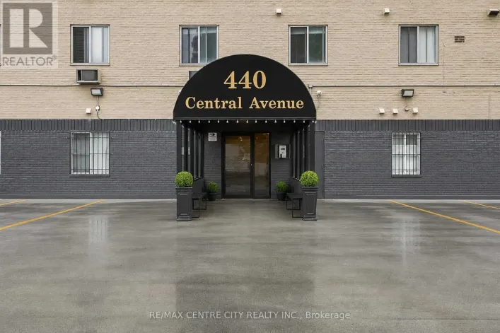 405 - 440 CENTRAL AVENUE, London East