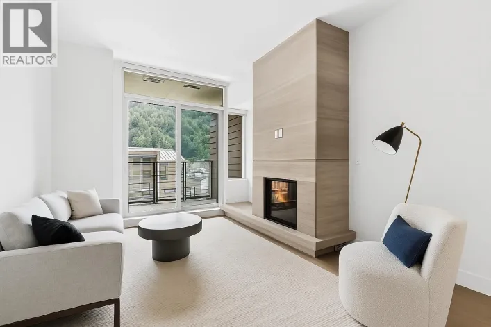 405 6687 NELSON AVENUE, West Vancouver