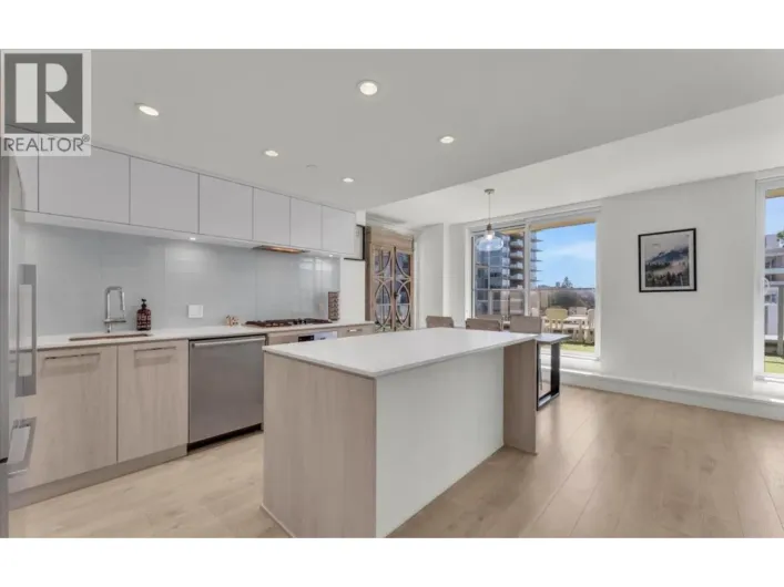 405 680 SEYLYNN CRESCENT, North Vancouver