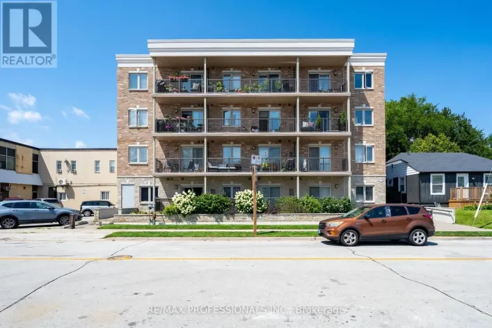 405 - 73 WASHINGTON AVENUE, Oakville
