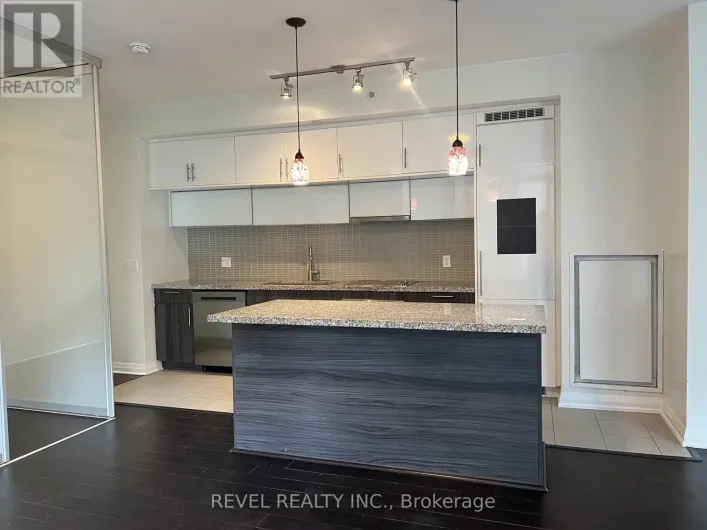 405 - 8 MERCER STREET, Toronto