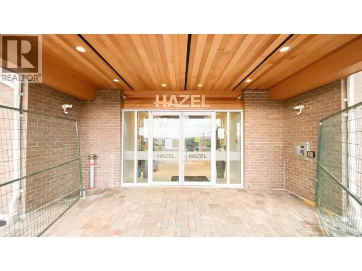 405 827 RODERICK AVENUE, Coquitlam