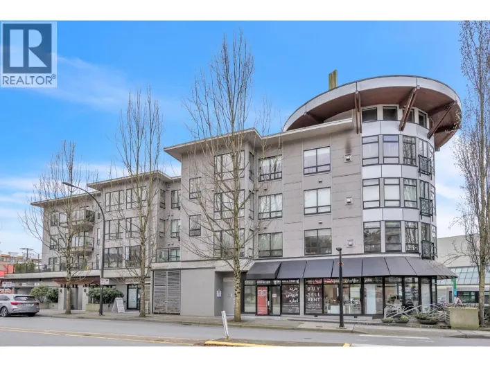 405 935 W 16TH STREET, North Vancouver