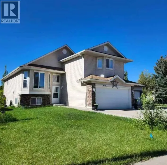 405 Highwood Village Place NW, High River