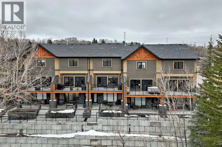 405 Valley Ridge Manor NW, Calgary