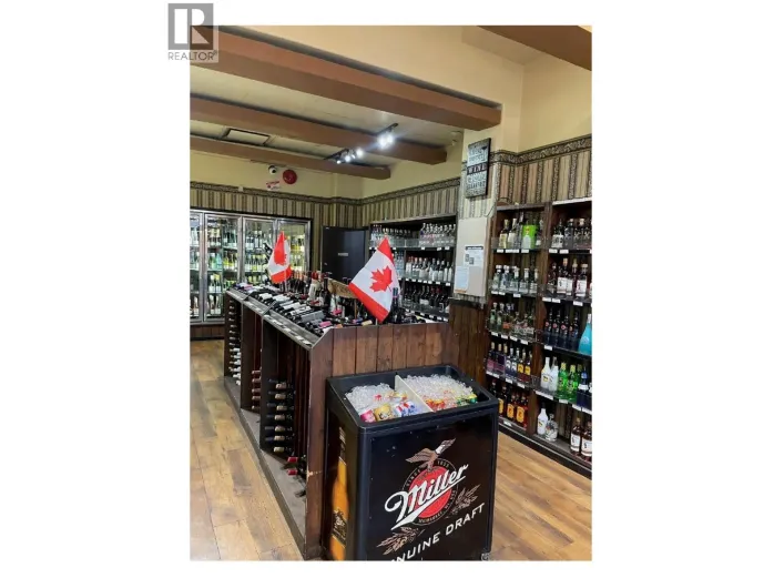 405 VICTORIA Street Unit# Plaza Liquor Store, Kamloops