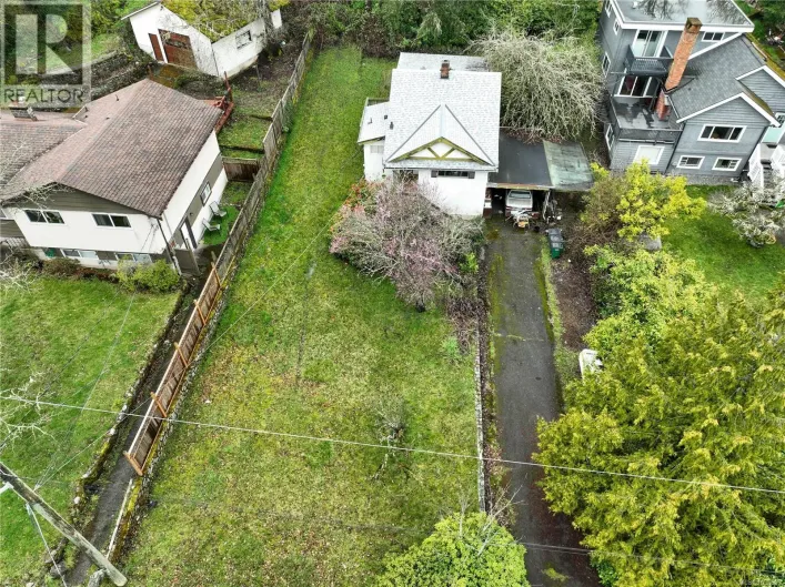 4050 Grange Rd, Saanich