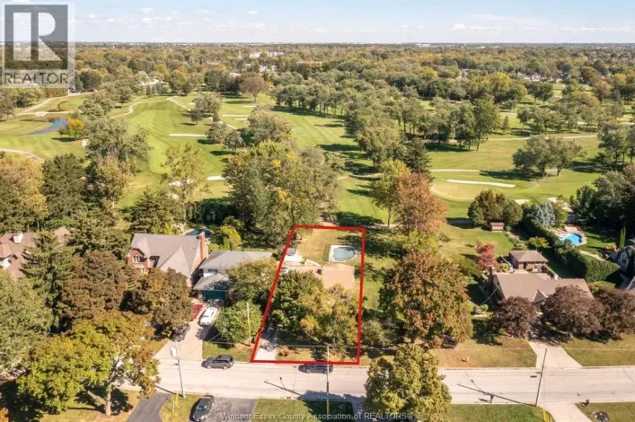 4054 ROSELAND DRIVE West, Windsor