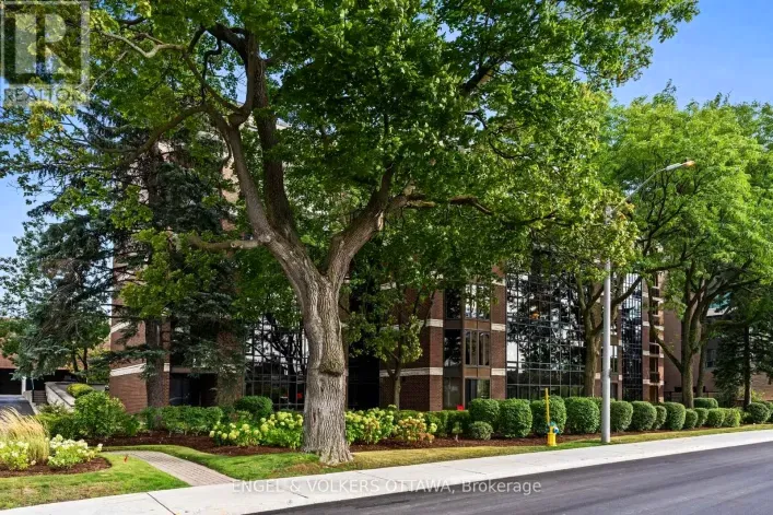Apartment for sale: 406 - 111 ECHO DRIVE, Ottawa