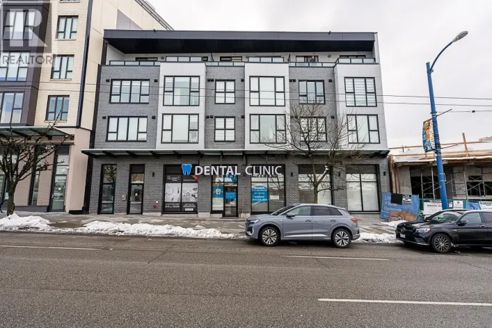 406 3050 KINGSWAY, Vancouver