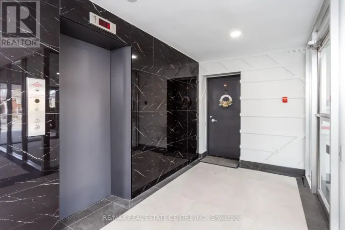 406 - 371 LAKESHORE ROAD W, Mississauga