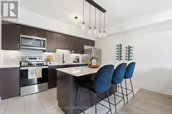 406 - 5 CHEF LANE, Barrie