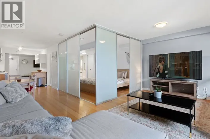 406 718 MAIN STREET, Vancouver