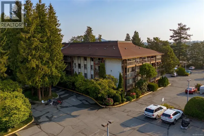 407 1009 McKenzie Ave, Saanich