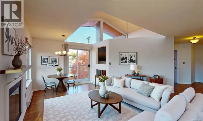 407 1055 Hillside Ave, Victoria