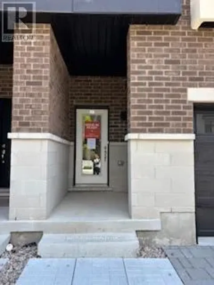 407 - 1695 DERSAN STREET, Pickering
