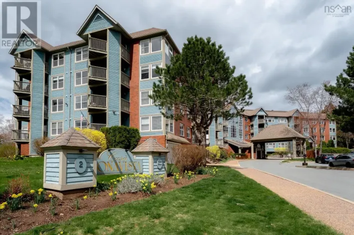407 2 Lake Drive, Bedford