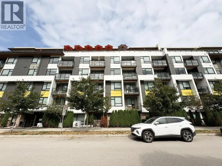 407 3038 ST GEORGE STREET, Port Moody