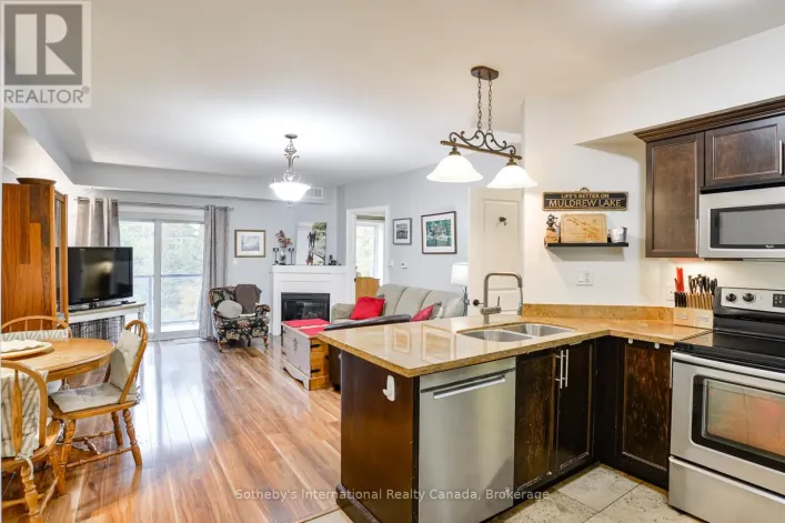 407 - 391 JAMES STREET W, Gravenhurst)