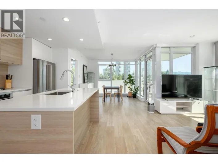 407 525 FOSTER AVENUE, Coquitlam