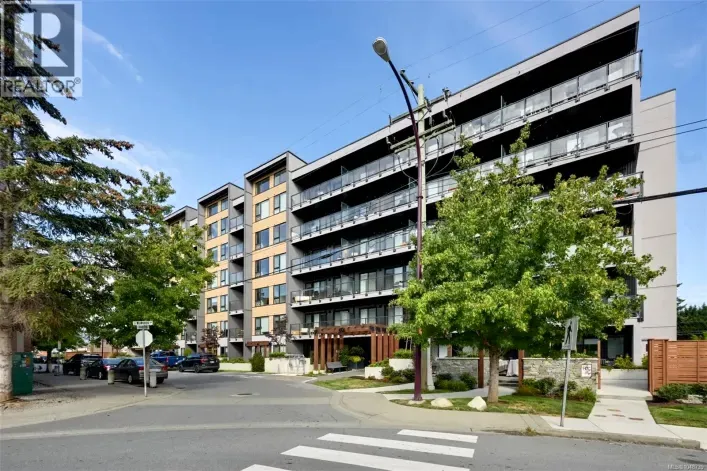 407 654 Granderson Rd, Langford
