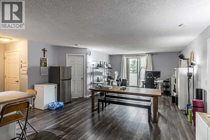 407, 9 Country Village Bay NE, Calgary