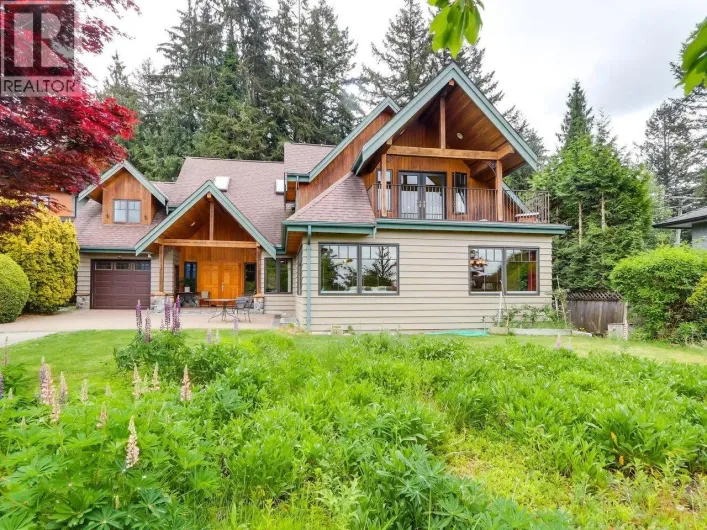 4072 SKYLINE DRIVE, North Vancouver