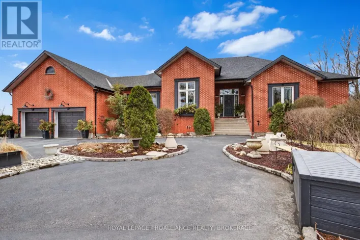 4075 STONE POINT ROAD, South Frontenac