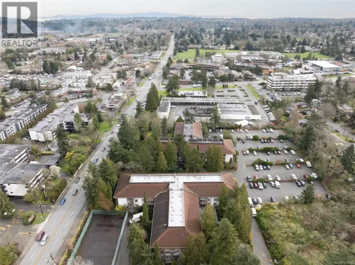 408 1005 McKenzie Ave, Saanich