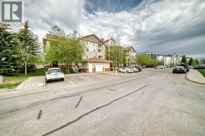 408, 16 Country Village Bay NE, Calgary
