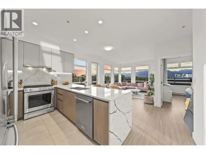 408 2408 GRANT STREET, Vancouver