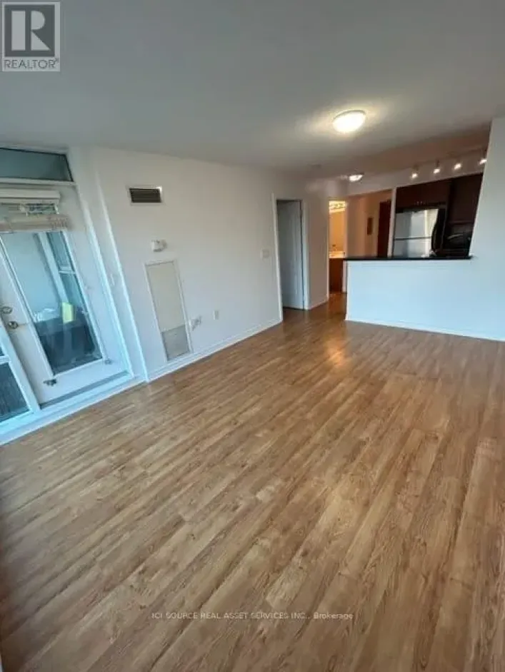 408 - 3840 BATHURST STREET, Toronto