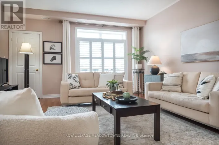 408 - 443 CENTENNIAL FOREST DRIVE, Milton