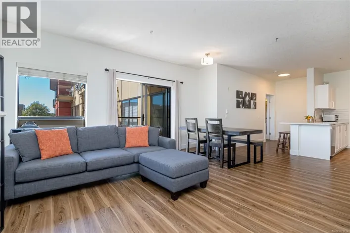 408 870 Short St, Saanich