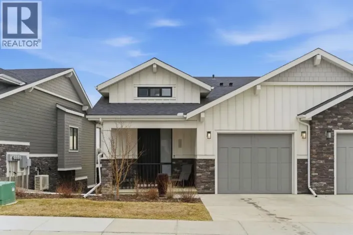 408 Crestridge Common SW, Calgary