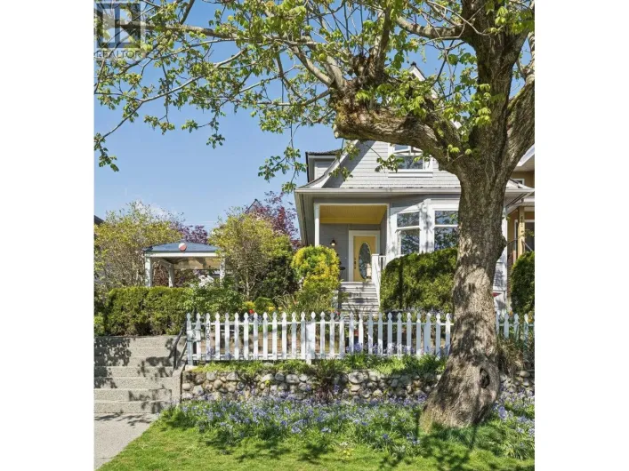 408 E 2ND STREET, North Vancouver