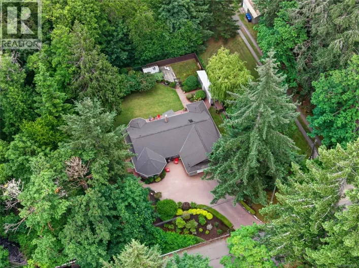 408 Powerhouse Rd, Courtenay