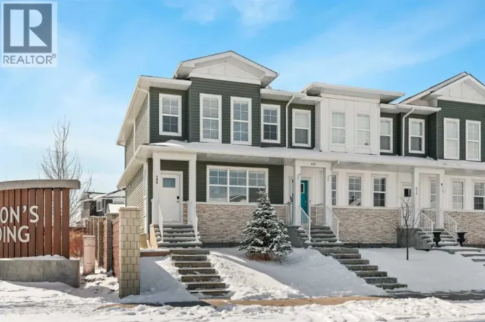 408 West Lakeview Drive, Chestermere