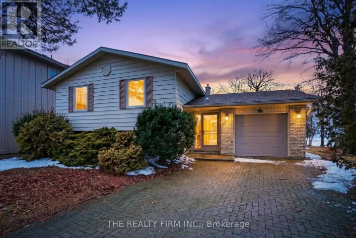 4084 BLUEPOINT DRIVE, Plympton-Wyoming