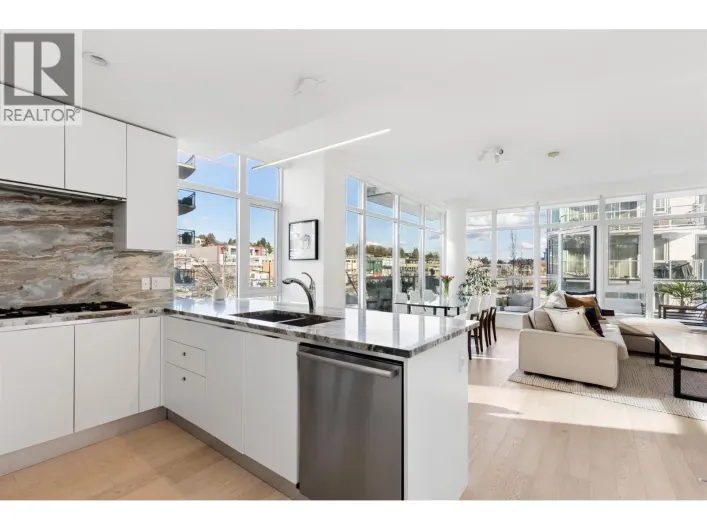 409 185 VICTORY SHIP WAY, North Vancouver