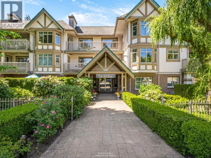 409 2059 CHESTERFIELD AVENUE, North Vancouver