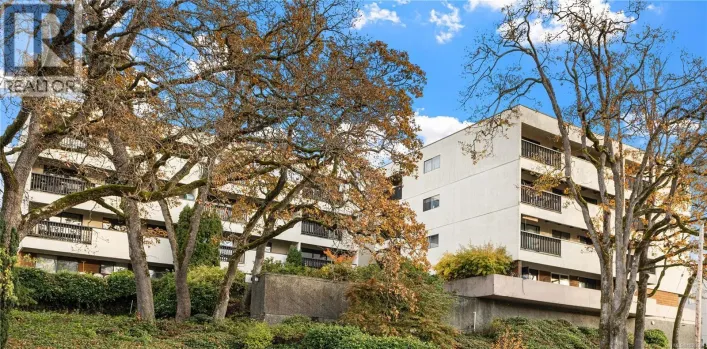 409 3277 Glasgow Ave, Saanich