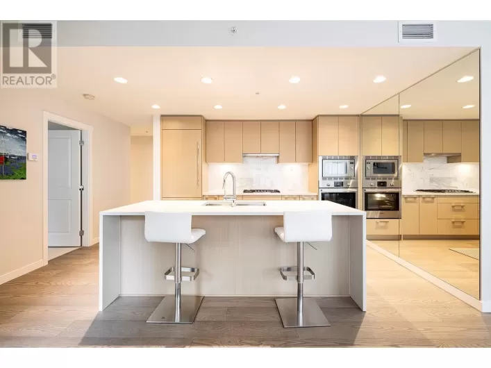 409 3533 ROSS DRIVE, Vancouver