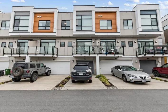 409 46150 THOMAS ROAD|Vedder Crossing, Chilliwack