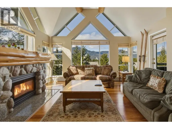 409 4910 SPEARHEAD PLACE, Whistler