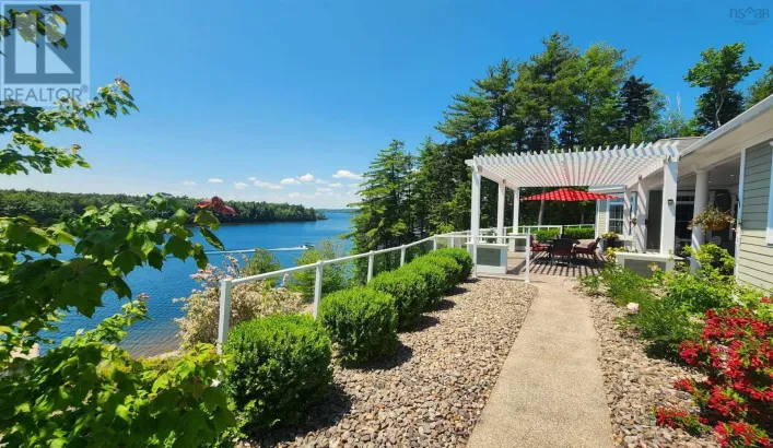 409 Aulenback Point Road, Sweetland