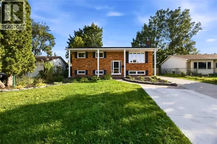 409 HUXLEY AVENUE, Sarnia