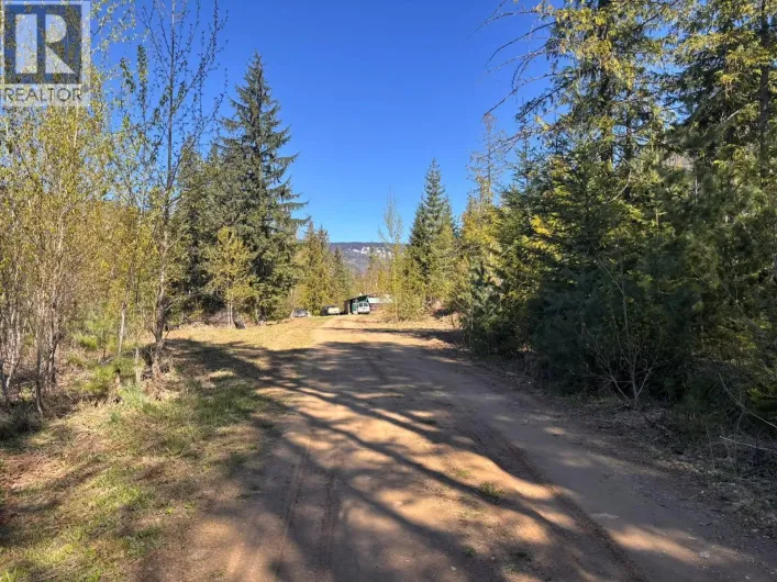 4095 Meadow Creek Road, Celista